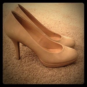 Size 7.5 Nude Tan Heels