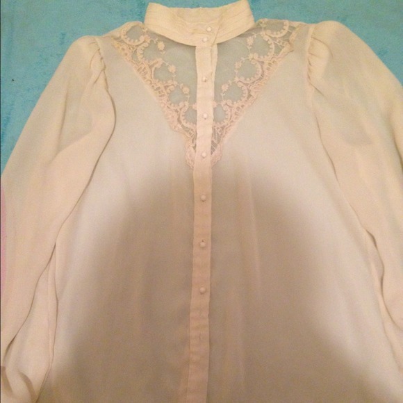 Vintage button down blouse. - Picture 1 of 3