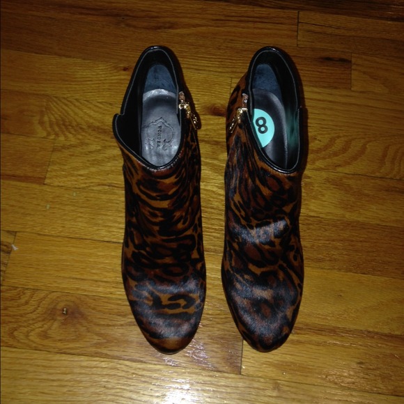 Cow skin shoe boots