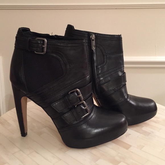 Sam Edelman Boots - 🎀HP🎀 Sam Edelman Black Booties