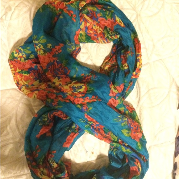 Infinity scarf