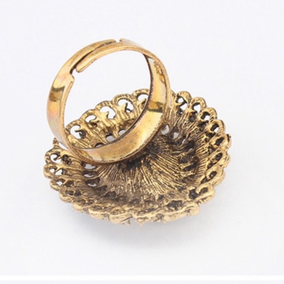 🎁GIFTED🎁NWOT-Antique Look Cocktail Ring - Picture 2 of 3