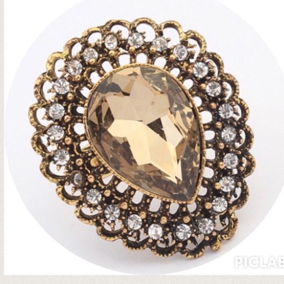 🎁GIFTED🎁NWOT-Antique Look Cocktail Ring - Picture 3 of 3