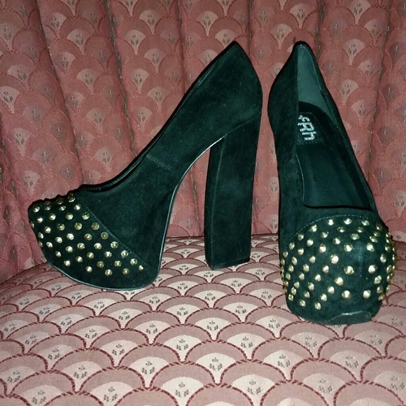 BLACK STUDS EMBELLISHED PLATFORM HEELS - SIZE 6.5 - Picture 4 of 7