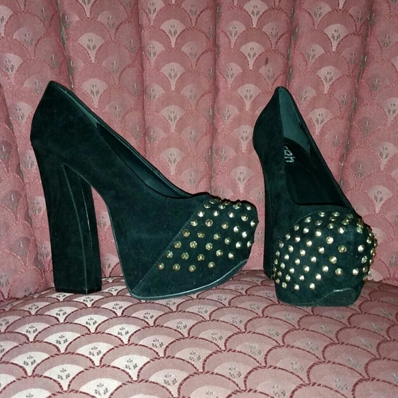 BLACK STUDS EMBELLISHED PLATFORM HEELS - SIZE 6.5 - Picture 6 of 7