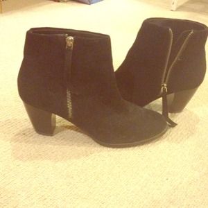 BRAND NEW black suede side-zip booties