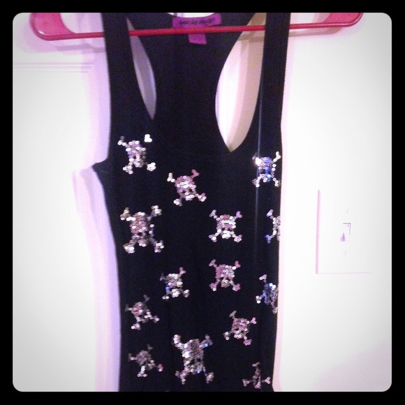 Black tank top with silver sequenced skulls