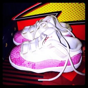 Retro Jordan 11 low snakeskin toddler shoes