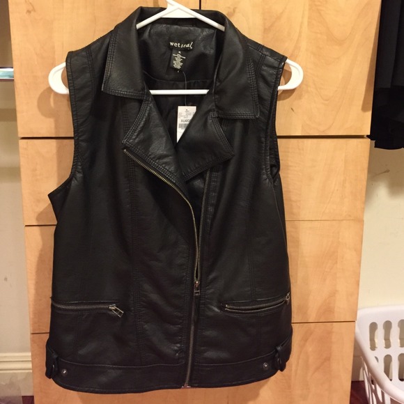 Faux Leather Vest - Picture 2 of 3