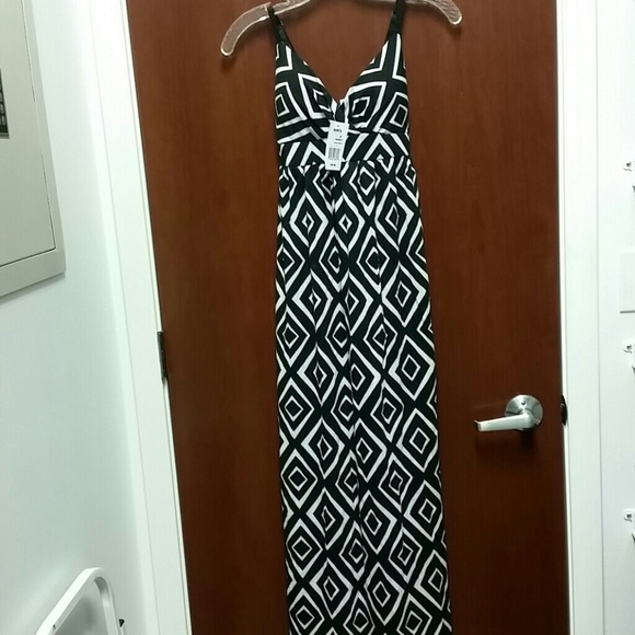 Black and white maxi dress