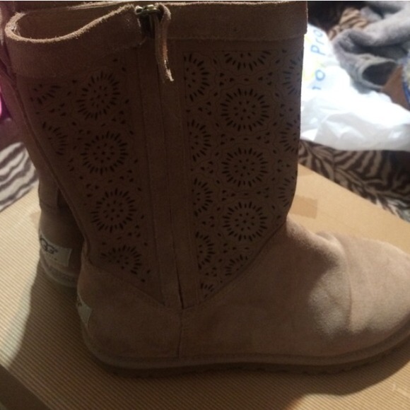 uggs!! - Picture 2 of 3