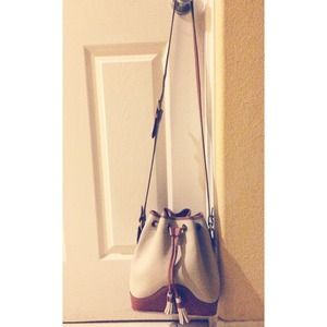 Vintage Dooney & Bourke Large Leather Bucket Bag💃