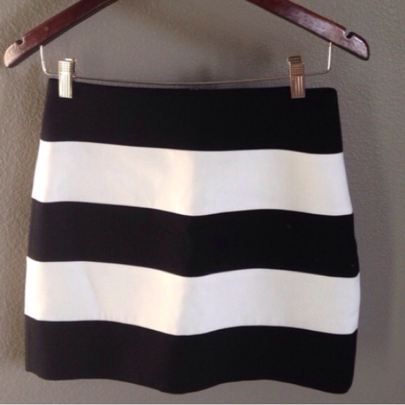 🚫SOLD🚫ZARA Stripe Skirt - Picture 4 of 4