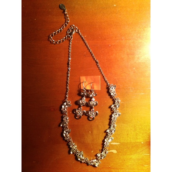 Crystal necklace and earrings