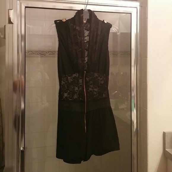 Lace zipper romper - Picture 1 of 4