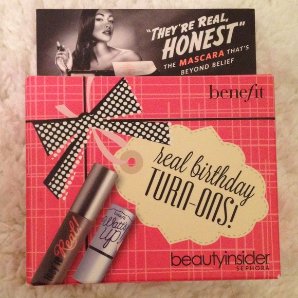 Benefit Birthday Deluxe Samples