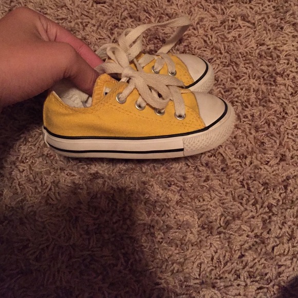 Yellow converse