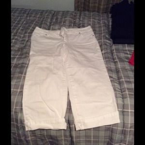 White denim capris