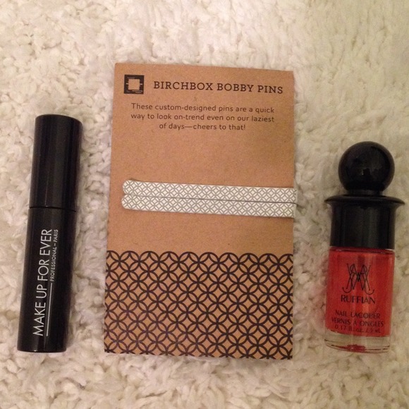 Makeup and Accessory Bundle