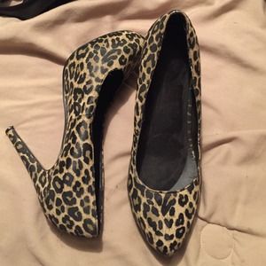 Leopard heels