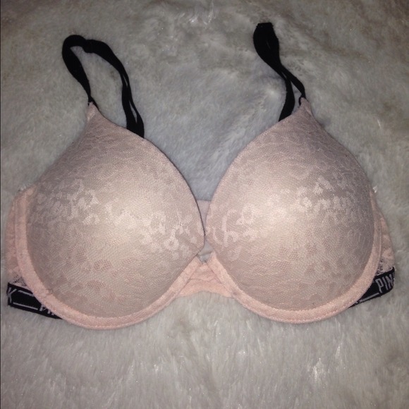 LOWEST PRICE 32 D VS Pink Campus bra