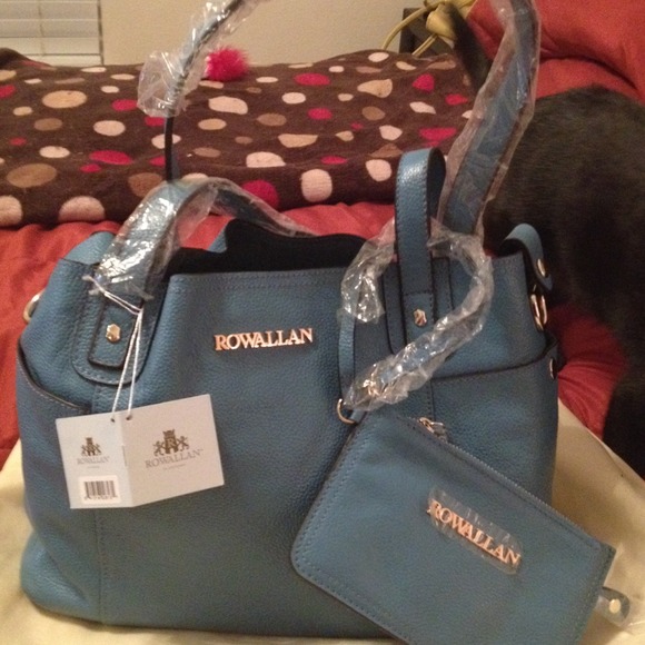 BUNDLEDFrench blue leather handbag