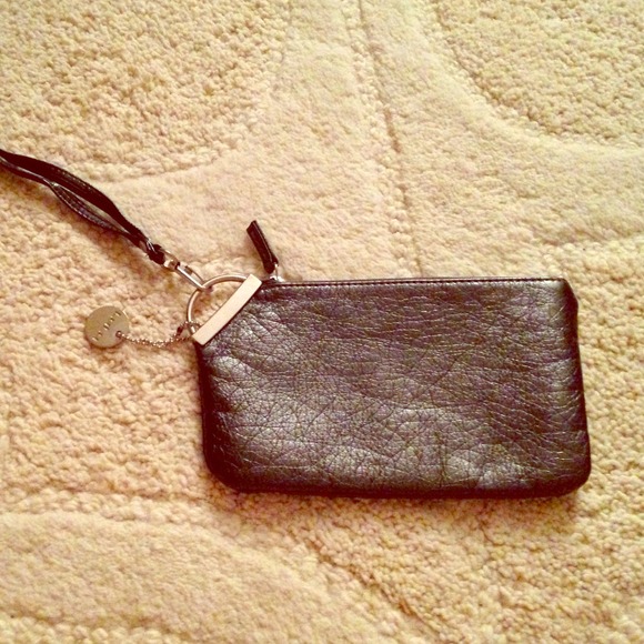 Lulu wristlet