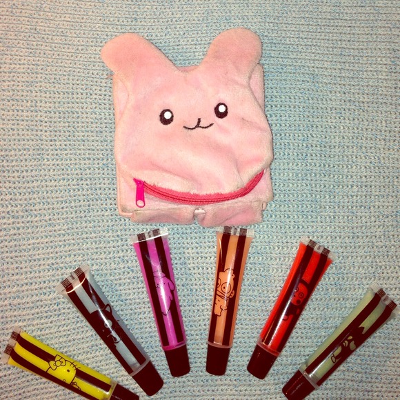 Wallet and lipgloss pack
