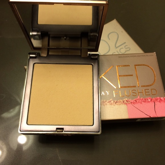 Naked Definition Finishing Powder