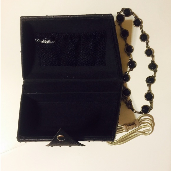Black Faux Ostrich Hard Case Clutch - Picture 3 of 5