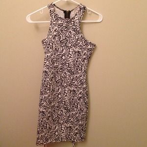 Black n white patterned body con dress