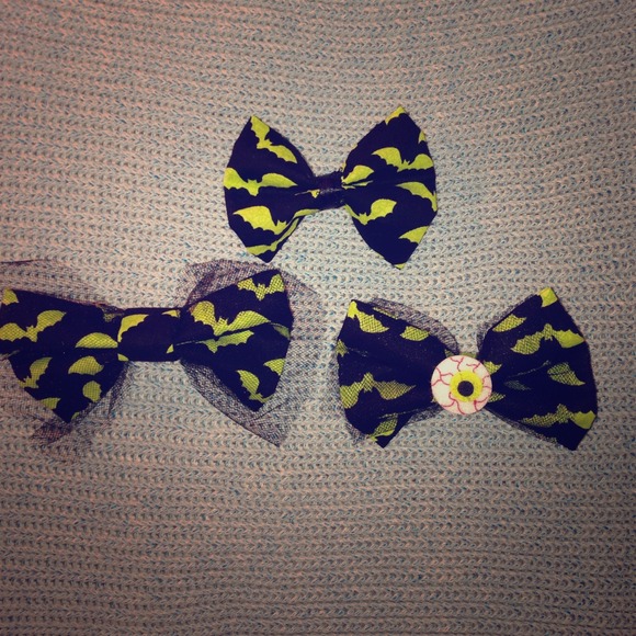 Hair bows