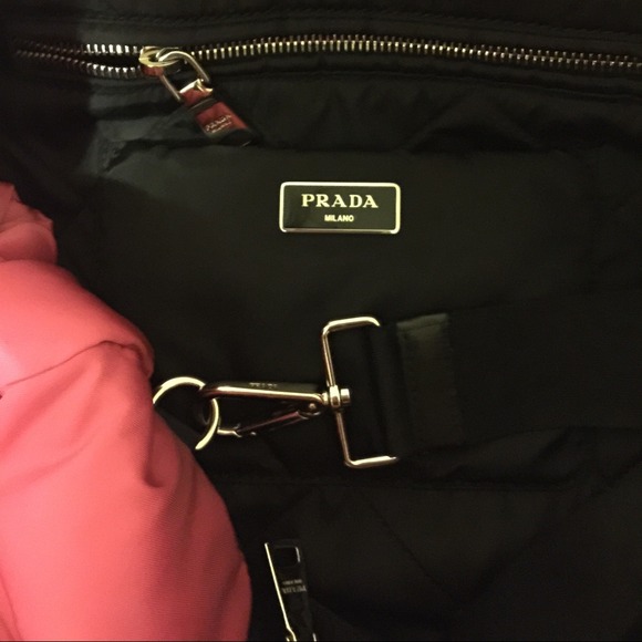 prada pink handbag - Picture 3 of 3