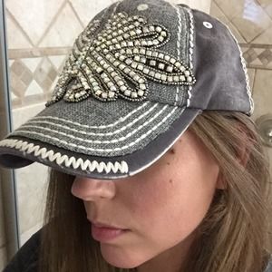 Buckle hat