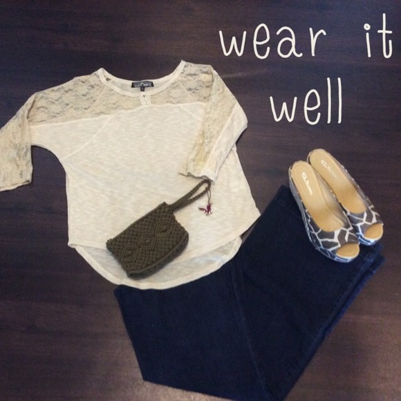 ❌ SOLD ❌ Dolman Sleeve Top With Lace Detail NWOT - Picture 4 of 4