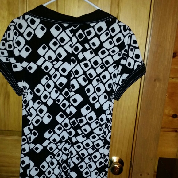 Dress - Picture 3 of 3