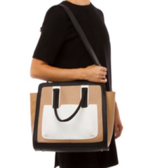 NWT Faux-leather Structured Handbag - Picture 4 of 4