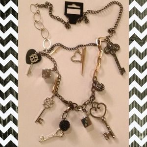 Handmade! BNWT • two row lock + key heart necklace