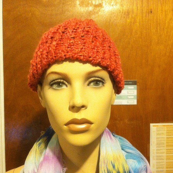 ( 37 ) Pink Knitted Hat NWOT - Picture 2 of 4