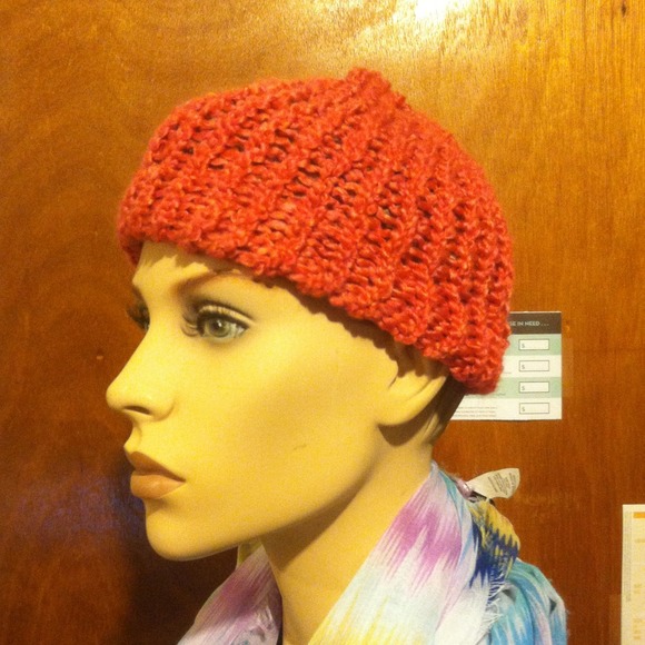 ( 37 ) Pink Knitted Hat NWOT - Picture 3 of 4