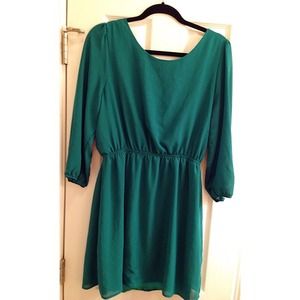 🚫SOLD❗️❗️Green Bow Dress