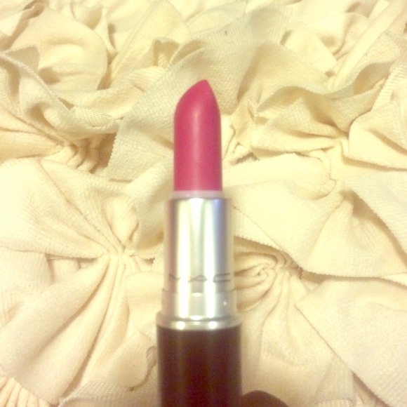 MAC lipstick (SOLD)