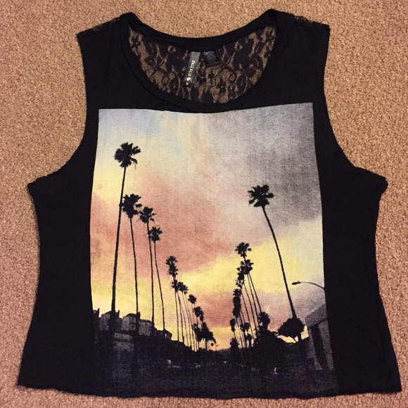 Trendy black lace top! - Picture 1 of 3