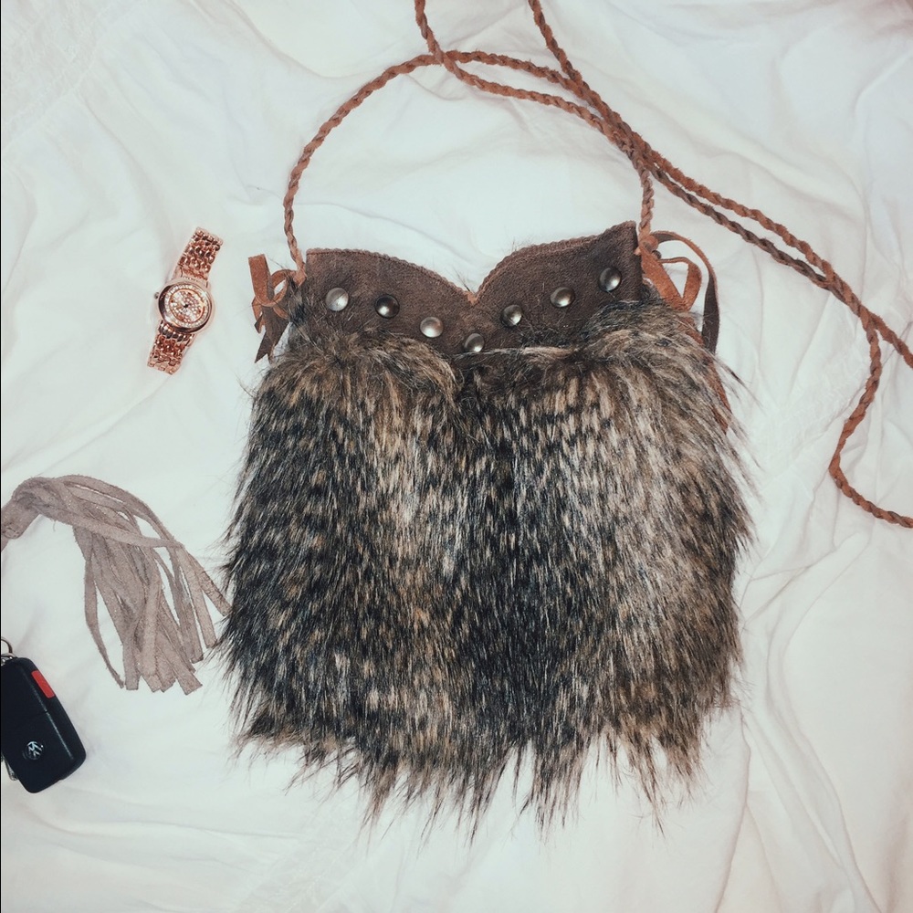 Patricia Wolf long strapped real leather purse!