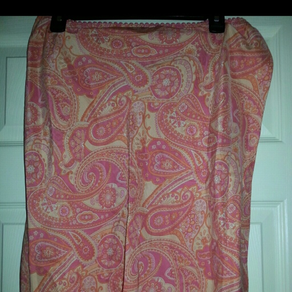 Skirt - Picture 1 of 2