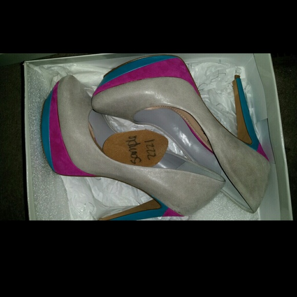 **$0Ld**  Jessica Simpson Suede & Leather Pumps