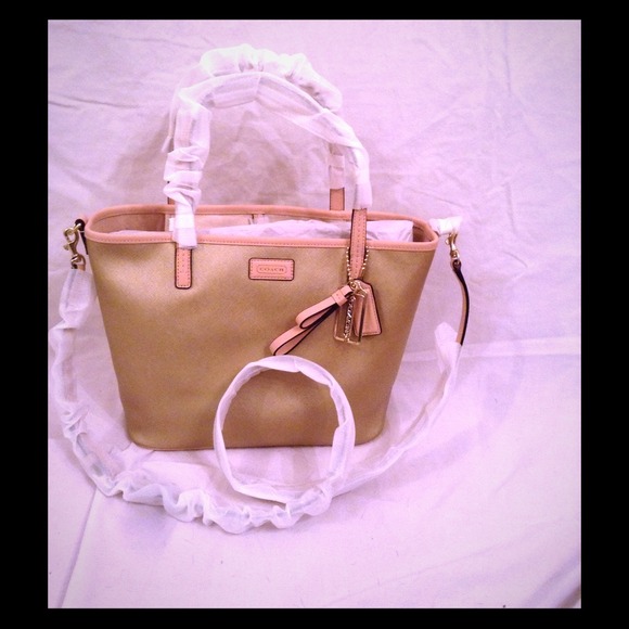 AUTHENTIC NWT COACH PARK METRO LEATHER SM TOTE