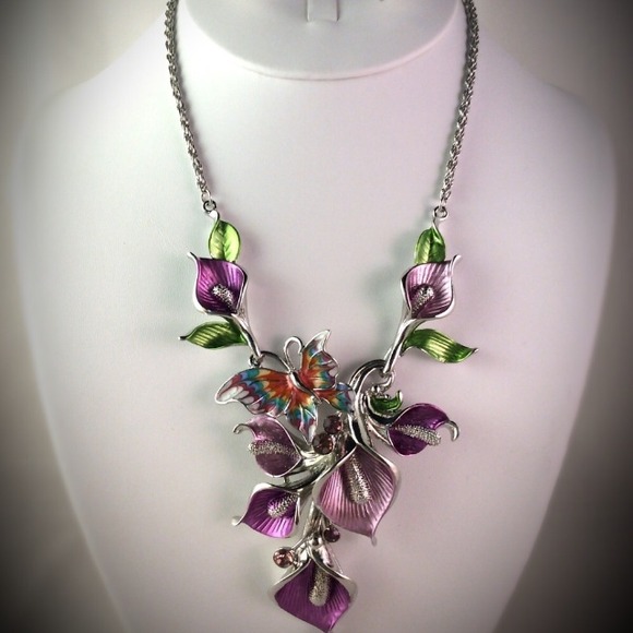 Floral Necklace Set
