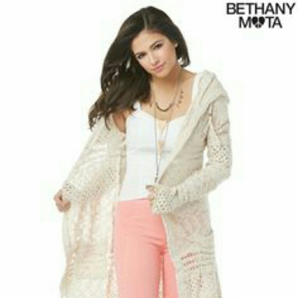 ☆SOLD☆ Aeropostale Hooded Drape Cardigan - Picture 3 of 4