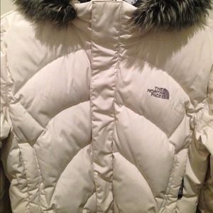 ‼️S O L D ‼️Additional photos for North Face coat